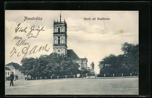 AK Neustrelitz, Markt mit Stadtkirche