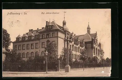 AK Frankenberg i. Sa., Strassenpartie mit Kgl. Lehrer-Seminar