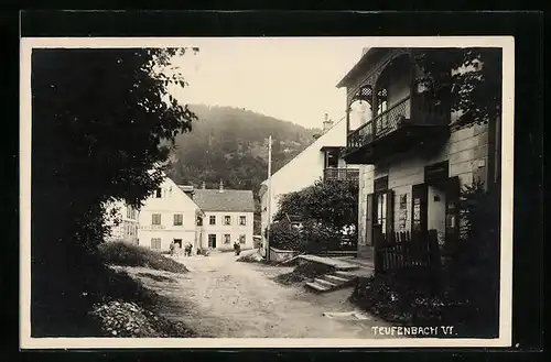 AK Teufenbach, Ortspartie mit Blick auf Haus Hubertushof
