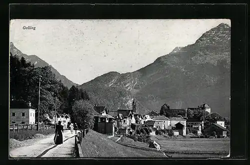 AK Golling, Blick auf die Häuser mit Bergen