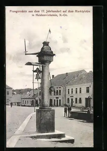 AK Heidenreichstein, Prangersäule aus dem 17. Jahrhundert auf dem Marktplatz, Jura