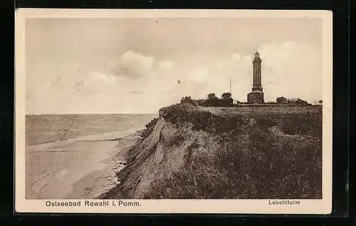 AK Rewahl i. Pomm., Strand mit Blick auf den Leuchtturm