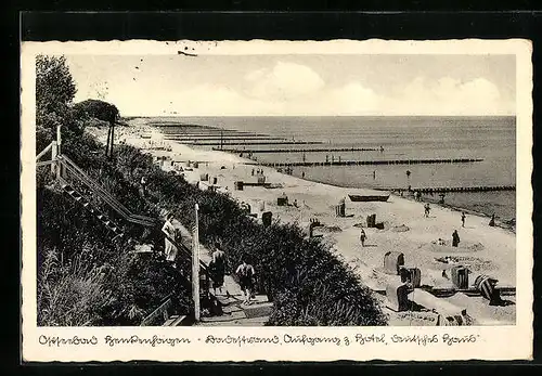 AK Henkenhagen, Strandpartie mit Hotel Deutsches Haus