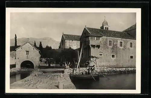 AK Korcula, Ortsansicht mit Bootspartie