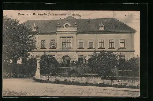 AK Burkersdorf b. Frauenstein, Frontalansicht der Schule