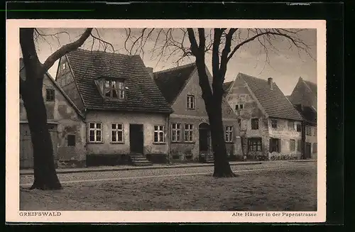 AK Greifswald, Alte Häuser in der Papenstrasse