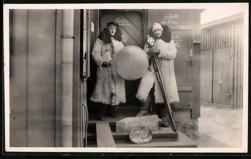 Fotografie 1.WK, Soldaten 1.Werft-Division machen einen Wetterballon startklar