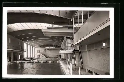 AK Wiesbaden, Mainzer Strasse 144, Innenansicht vom Hallenbad
