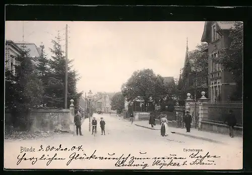 AK Bünde, Eschstrasse mit Radfahrern