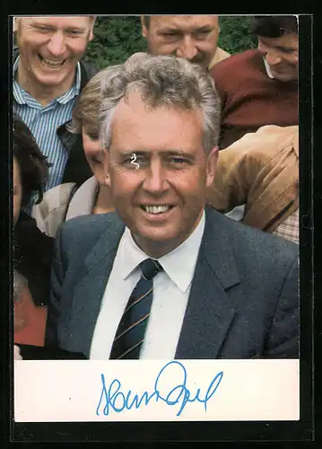 AK SPD-Politiker der BRD Hans Apel mit breitem Lächeln