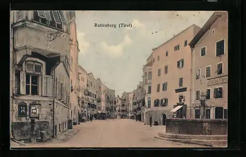 AK Rattenberg, Strassenpartie mit Brunnen