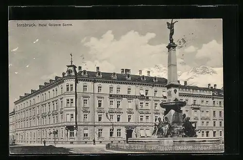 AK Insnbruck, Hotel Goldene Sonne mit Brunnen