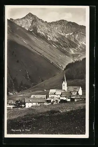 AK Berwang, Ortspartie mit Kirche und Roterstein