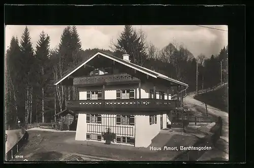 AK Berchtesgaden, Haus Amort mit Schuppen und Strasse