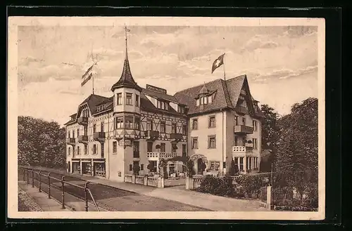 AK Badenweiler, Schwarzwald-Hotel mit Strasse