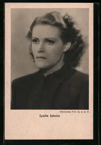 AK Schauspielerin Sybille Schmitz ernst blickend