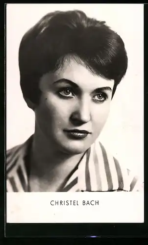 AK Schauspielerin Christel Bach ernst blickend