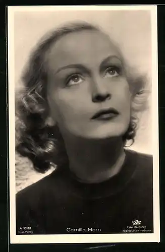 AK Schauspielerin Camilla Horn nach oben schauend