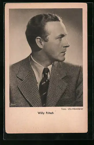 AK Schauspieler Willy Fritsch zur Seite schauend