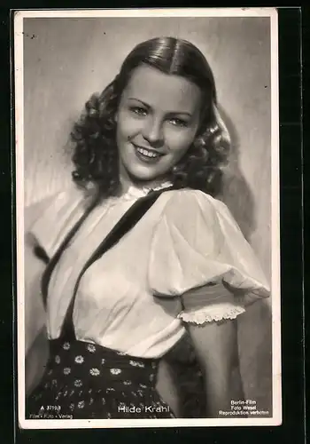 AK Schauspielerin Hilde Krahl mit strahlendem Lachen
