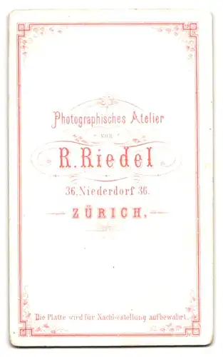 Fotografie R. Riedel, Zürich, Niederdorf 36, Älterer Herr im Anzug mit Koteletten