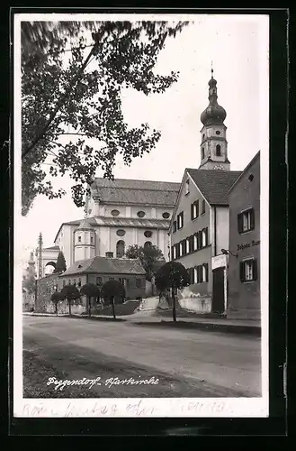AK Deggendorf, Strassenpartie mit der Pfarrkirche