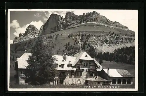 AK Karersee, Blick auf Gasthaus und Berg