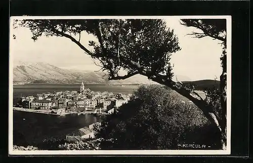 AK Korcula, Ortsansicht mit Blick auf die Berge