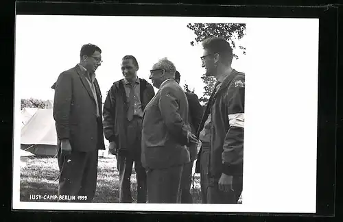 AK Berlin, Gespräch im Zeltlager beim IUSY-Camp 1959