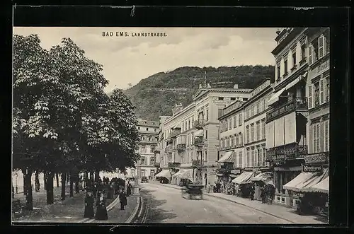 AK Bad Ems, Lahnstrasse mit Geschäften und Konditorei