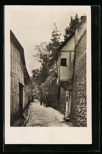 AK Neubrandenburg, Mauerstrasse mit Wiekhäusern