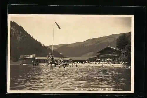 AK Walchsee, Strandbad und Cafe mit Badegästen