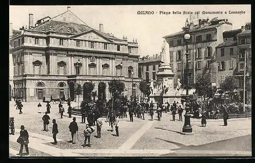 AK Milano, Piazza della Scala col Monumento a Leonardo