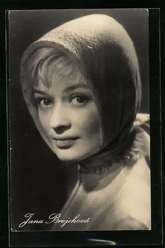 AK Schauspielerin Jana Brejchova mit Kopftuch