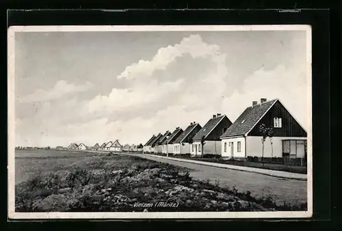 AK Vietzen /Müritz, Strassenpartie mit Gebäudeansicht