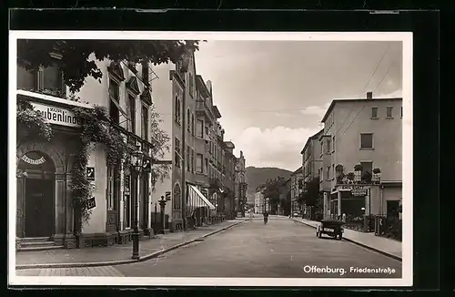 AK Offenburg, Friedenstrasse mit Geschäft von Emil Glatt und Gasthaus