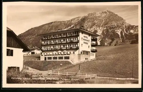 Fotografie unbekannter Fotograf, Ansicht Berwang / Tirol, Hotel - Pension Singer