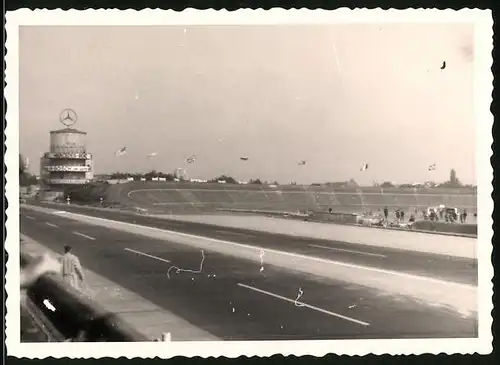 Fotografie unbekannter Fotograf, Ansicht Berlin, Autobahn und Rennstrecke AVUS mit Steilkurve