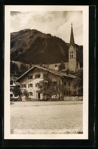 AK Holzgau, Bauernhaus mit Freskenmalerei