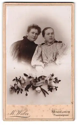 Fotografie M. Weber, Mindelheim, Freundsbergstrasse, zwei bürgerliche Damen in Festkleidung