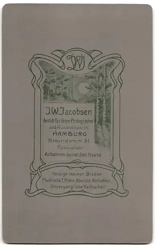 Fotografie J.W. Jacobsen, Hamburg, Steindamm 51, drei Geschwister in weissem Kleidchen und Matrosenanzügen