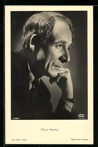 AK Schauspieler Paul Kemp Kopf aufgestützt