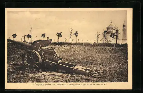 AK Notre-Dame-de-Lorette, Perspective a partir de la haie