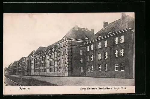 AK Berlin-Spandau, neue Kaserne Garde-Gren. Regt. N. 5