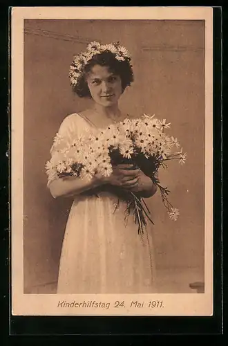 AK Lübeck, Dame mit Blumen, Kinderhilfstag 24. Mai 1911, Kinderfürsorge