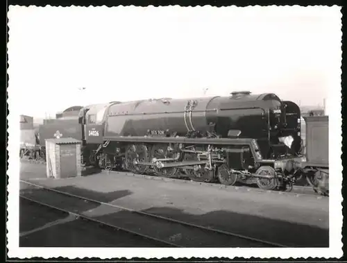Fotografie britische Eisenbahn, Dampflok, Tender-Lokomotive Lok-Nr. 34026