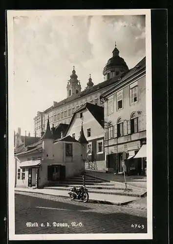 AK Melk a. d. Donau, Schloss und Tabak-Trafik-Handlung