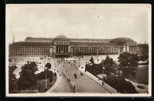 AK Leipzig, Blick über den Vorplatz zum Hauptbahnhof