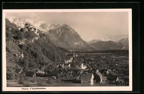 AK Vaduz, Teilansicht mit Kirche