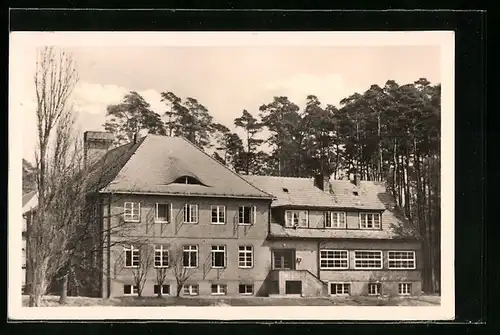 AK Güstrow (Meckl.), Hauptfront der Sportschule Werner Seelenbinder